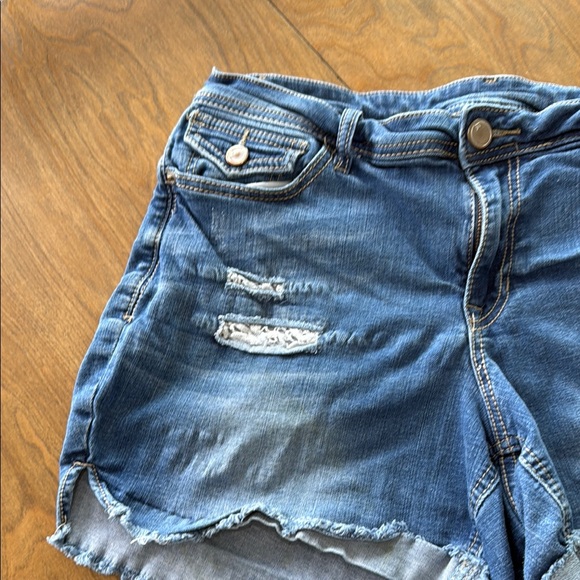 Lane Bryant Denim Distressed Women's Shorts 14 - Picture 3 of 6